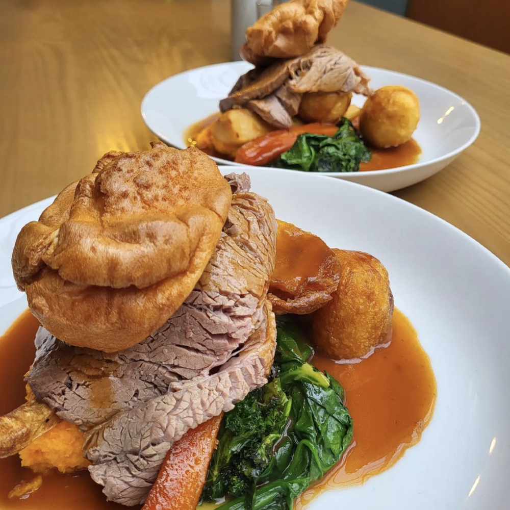 The Cricketers: Sunday Lunch